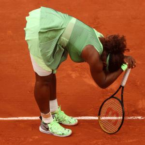 Serena stunned by Rybakina in French Open fourth round