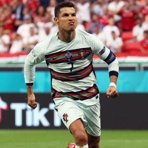 Euro PICS: Ronaldo shines as Portugal sink Hungary