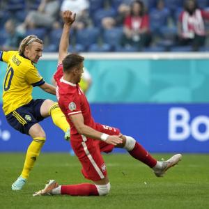 PICS: Sweden send Poland home after last-ditch win