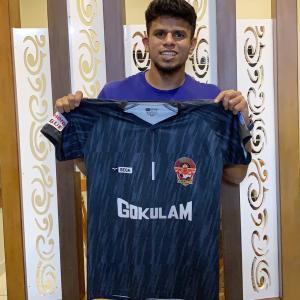 I-League winning keeper auctions jersey to raise funds