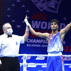 World C'ships: Debutant Akash bags India's first medal