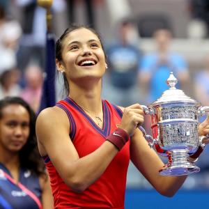 PIX: Qualifier Raducanu wins US Open women's crown