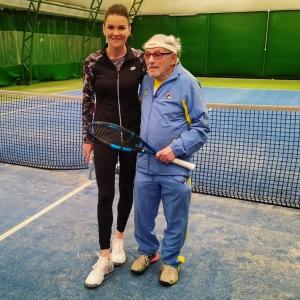 Radwanska, 33, vs Stanislavskyi, 98