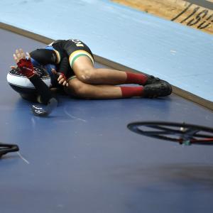 CWG: Cyclist Meenakshi crashes, run over by opponent