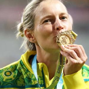 Australia women's captain to take indefinite break
