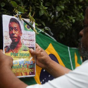 Brazil mourns loss of 'King' Pele