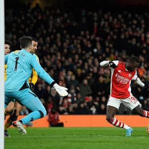 EPL: Arsenal snatch vital win with late goals