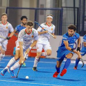 FIH Pro League: India men, women lose to Spain