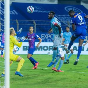 ISL: Ibara's twin strike hands BFC win over Mumbai