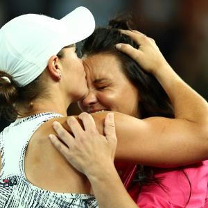 Barty celebrates home triumph with Australian greats