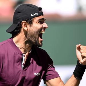 Berrettini powers into fourth round at Indian Wells