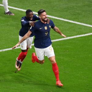 Giroud scores twice, equals Henry's French record