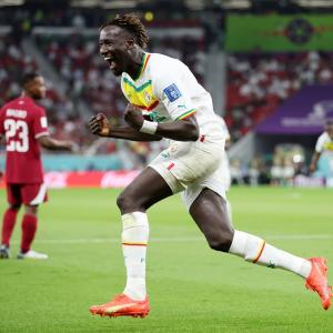 Qatar on verge of elimination after loss to Senegal