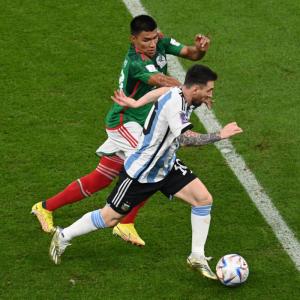 FIFA WC PIX: Argentina trump Mexico in must-win game