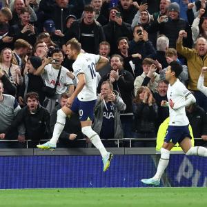 EPL PIX: Kane punishes Everton; Fulham draw