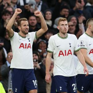 EPL PIX: Record-breaking Kane helps Spurs down City