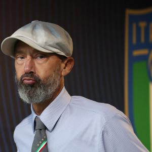 Former Italy striker Vialli dies aged 58