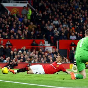 FA Cup PIX: Man United score nervy win over Everton