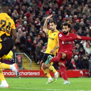 FA CUP PIX: Liverpool held by Wolves, Newcastle crash