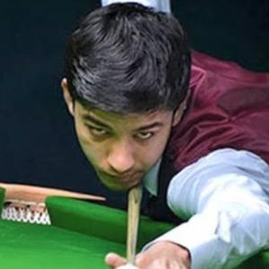 Top Pakistani snooker player dies by suicide
