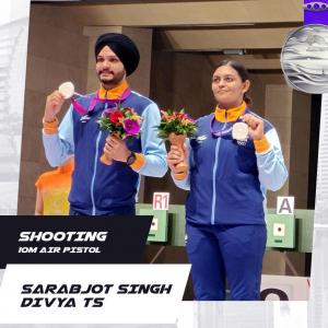 Asian Games: Shooters Sarabjot-Divya win silver!