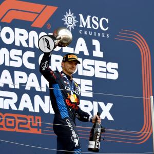 F1: Verstappen back to winning ways in Japan