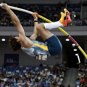 Unstoppable Duplantis breaks World record for 8th time!