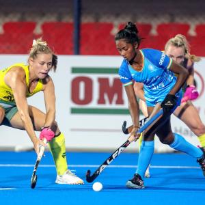 Hockey: Indian women suffer third consecutive loss