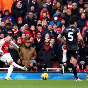 EPL: Arsenal thrash Palace to move up to third