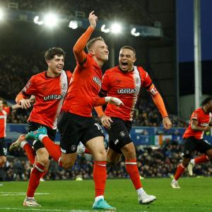 FA Cup: Newcastle, Luton win; Maidstone stun Ipswich
