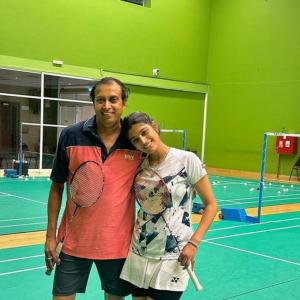 Sacrificing parents of Olympic shuttlers reap rewards