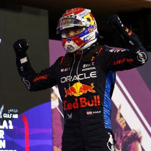 F1: Verstappen starts season with win in Bahrain