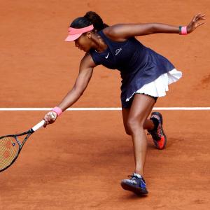 French Open: Osaka overcomes Bronzetti to reach 2nd rd
