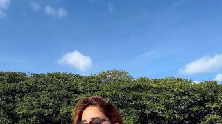 Rakul, Priyanka Can't Do Without This Summer Accessory