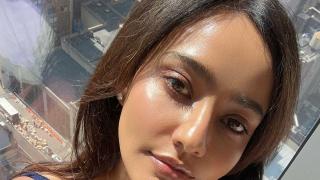 Neha's New York Selfie