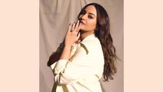 Like Sonakshi's Beautiful Nails?