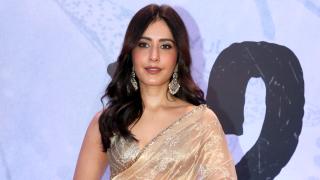 Bollywood's Ladies Cheer Farhan Akhtar