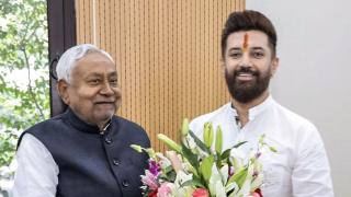 1st Glimpse Of Nitish Kumar After Win