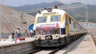 CLEAN Railway Toilets In 56 Seconds!