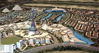 Taj Mahal, Eiffel Tower in Dubai 's realty project!