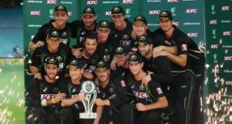 Australia demolish England to wrap T20 series 3-0