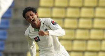 Bhatti and Junaid bowl Pakistan into strong position