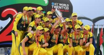 Australian eves complete hat-trick of World T20 titles