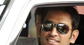 India captain Dhoni buys a 'Hummer'