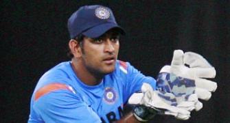 We failed as a batting unit, says Dhoni