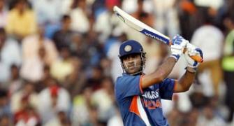 India's home jinx against Australia continues