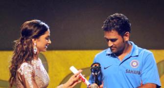 Images: Deepika Padukone, Dhoni back together