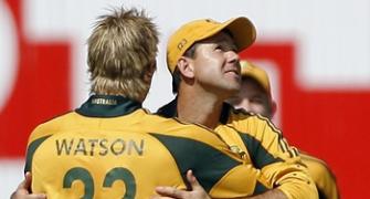 Australia sneak past India in thrilling finish