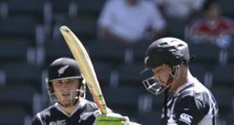 New Zealand thrash Sri Lanka to keep hopes alive