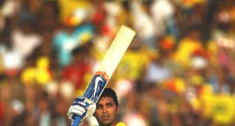No competition between Hussey and me: Vijay